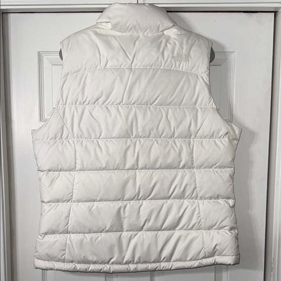 The North Face Women's Ivory Puffer Vest - Size XL - Picture 7 of 7